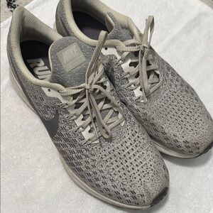 Nike Women’s Gray Zoom Pegasus 35 Running Shoes - Size 12